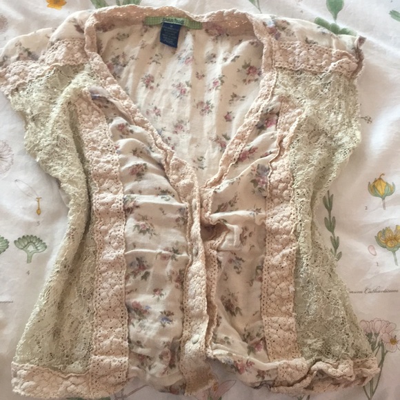 VINTAGE FLORAL TOP - Picture 2 of 2